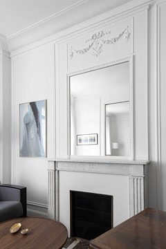A Sophisticated Pied A Terre in Paris